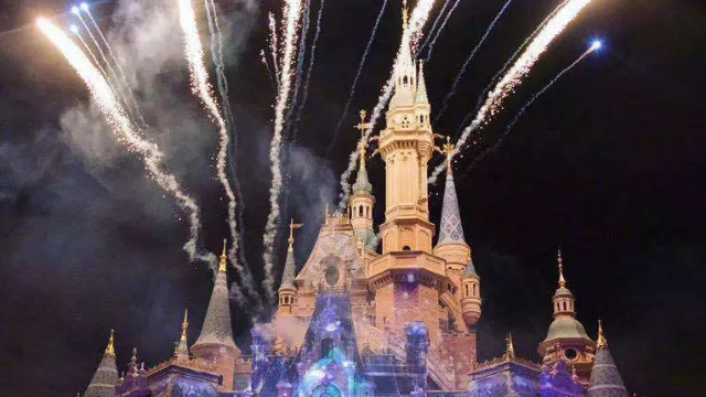 上海迪士尼乐园必玩的6个项目，第一个最刺激，最后一个最梦幻