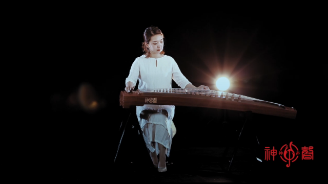 好听的现代古筝曲唯美-《半壶纱》