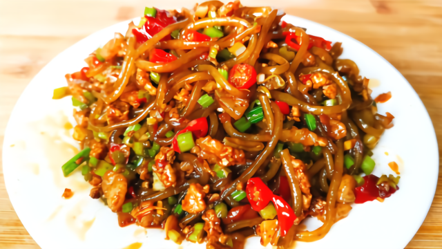 粉条好吃做法，比饭店的蚂蚁上树好吃，简单一做，解馋下饭，真香