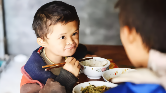 小马云范小勤被解雇,过气网红跌落神坛,是谁毁