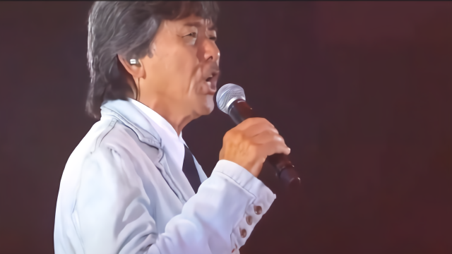 林子祥演唱会上霸气开唱《男儿当自强》震惊全场，真是百听不厌！