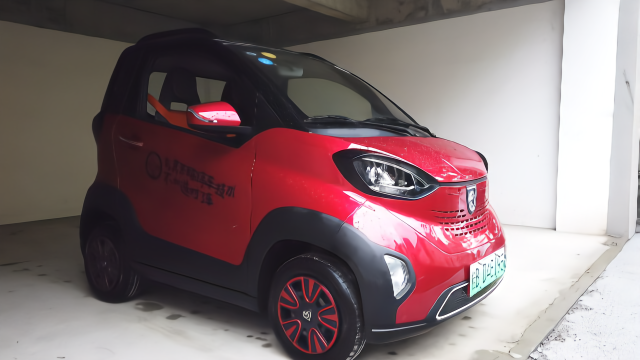 它不是老年代步车！它是五菱造的双座电动微车！