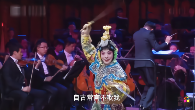 气派！胡文阁京剧《霸王别姬》劝君王 舞剑观众满堂彩