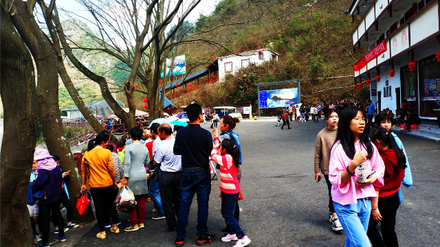 驴走上林 广西上林县 乔贤镇横岭村卢裂庄 青山绿水风景秀丽