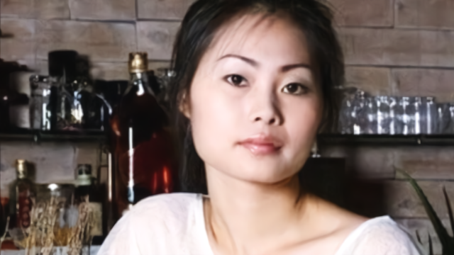 41岁涂磊妻子终于曝光，长相引起争议，涂磊却一直不离不弃