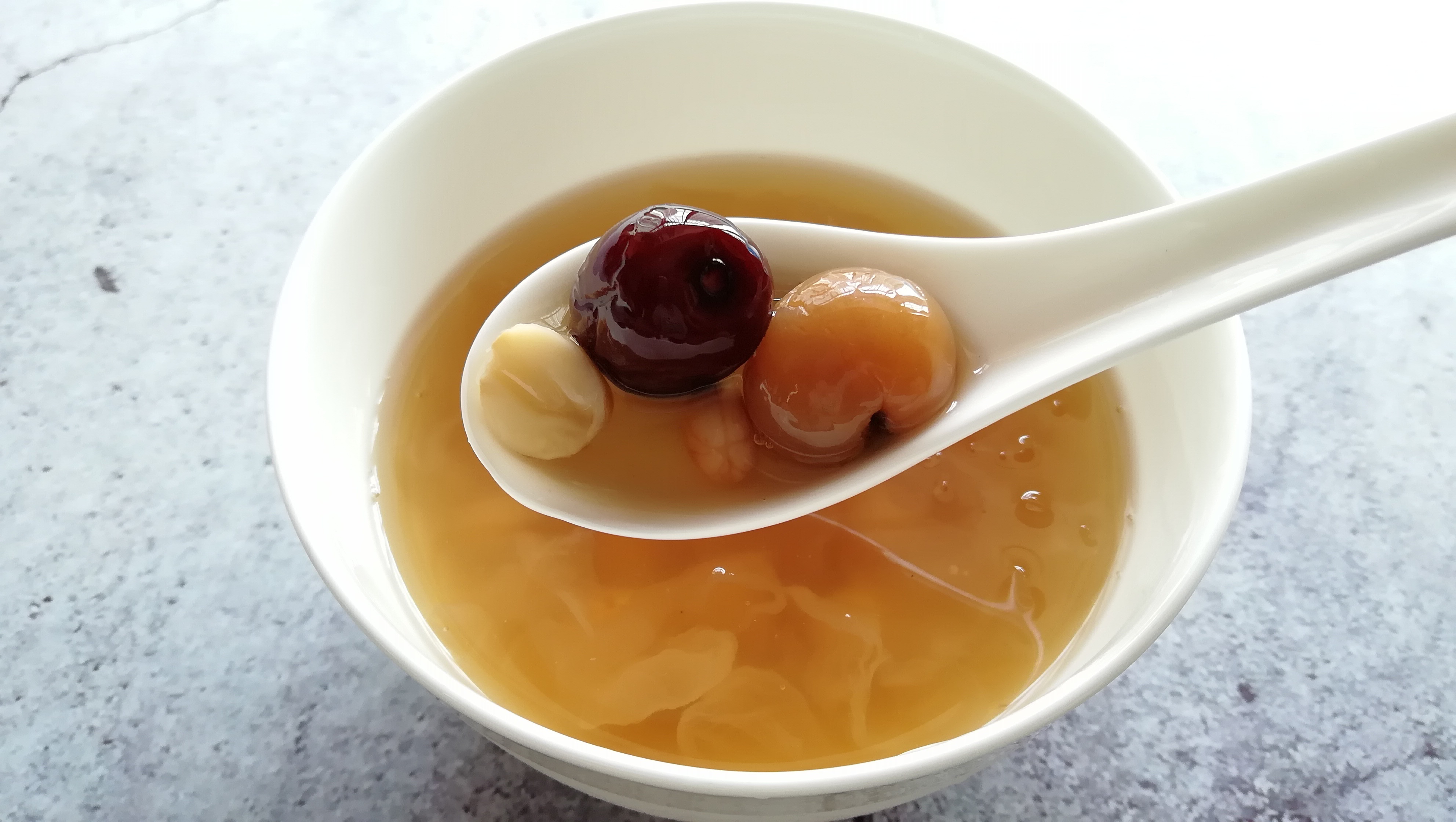 这时,来一碗甜甜的早生贵子汤,七(nüè)夕(gǒu)节!