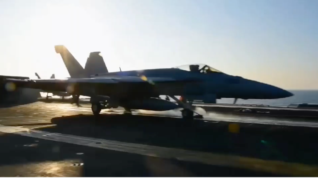 美军航母舰载机起降全过程