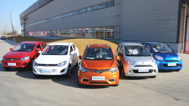 难怪没川汽野马的消息了，原来被雷丁收购，首款车竟是老年代步车