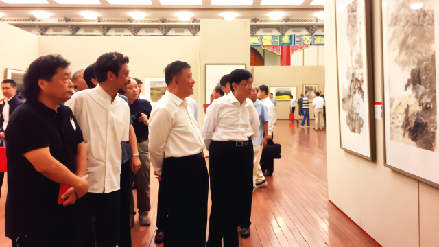 著名画家曹金华作品《太行山居》在全国政协礼堂展出