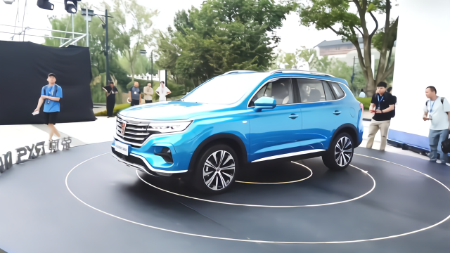 荣威i6plus其实车型i6的升级版新车,格栅前进气图片雅派朗迪男装就是图片