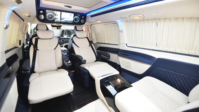 奔驰V级内饰改装创新——我们从未停止脚步