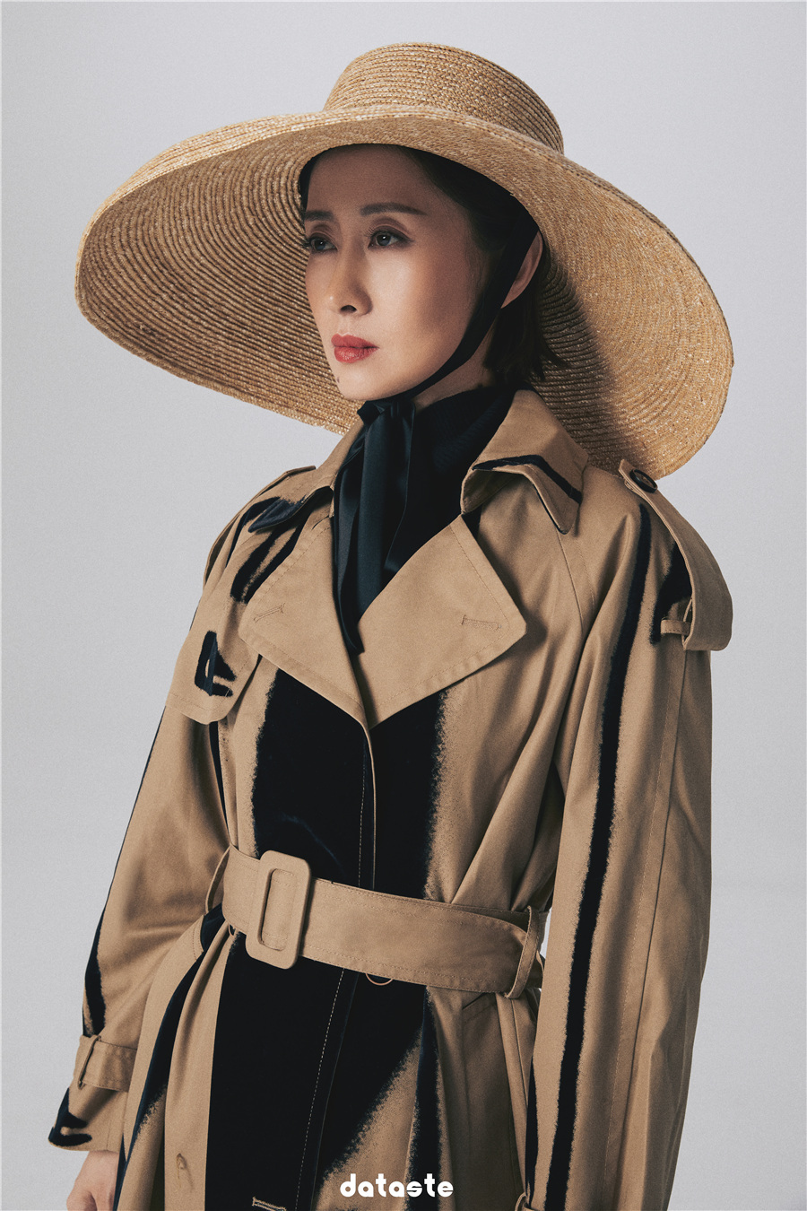 刘敏涛个性大片魅力来袭 戏里戏外温婉不是唯一
