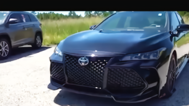 2020款丰田亚洲龙TRD版本实拍 保证你没见过黑化的亚洲龙