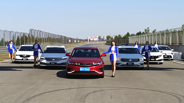 国产车如何单挑合资车，看吉利帝豪GL在鄂尔多斯赛车场以一敌五