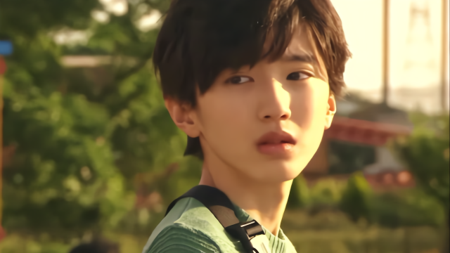 道枝骏佑，被评为“千年一遇美少年”，看见他就明白心动的感觉！