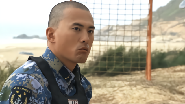 火蓝刀锋:张冲有勇有谋,非常的厉害,击败了很多乌云手