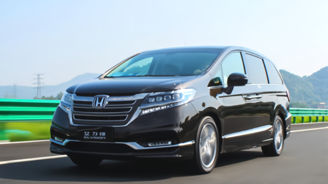 试驾艾力绅锐·混动，油耗5.9L，2.9米轴距后排舒适度如何