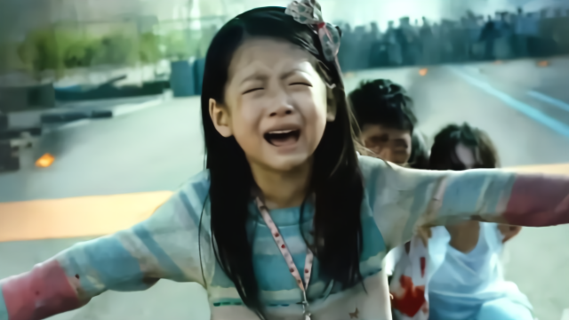 这部韩国灾难电影,我们真不敢拍出来,人性的丑