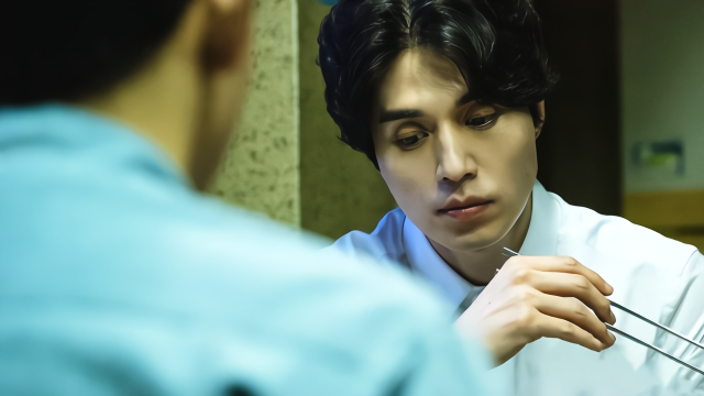 高分悬疑韩剧《他人即地狱》,韩版的汉尼拔?群