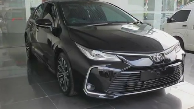 丰田花冠Altis 1.8 V E210 到店实拍，深入了解