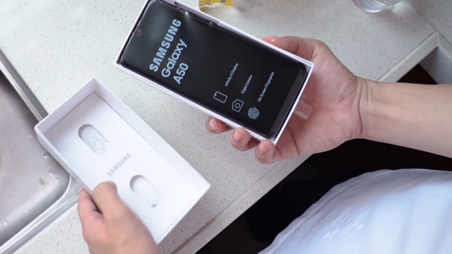 三星Galaxy A50防水测试评测