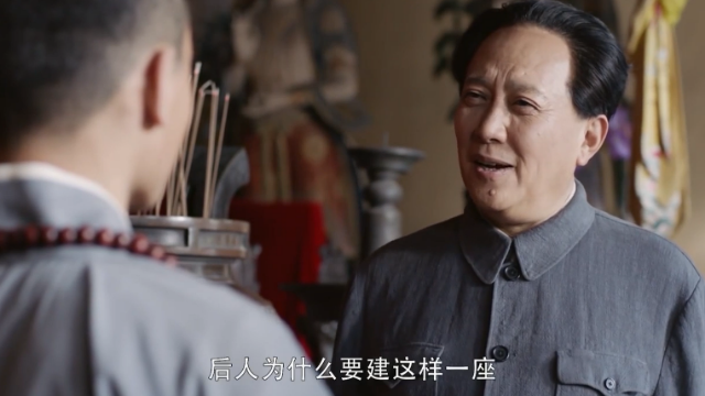 换了人间:朱老总开心地来找毛爷爷,拿着两篇文章,好一
