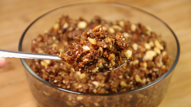 我家香菇酱从来不用买，教你秘制方法，无添加剂，吃着放心又下饭