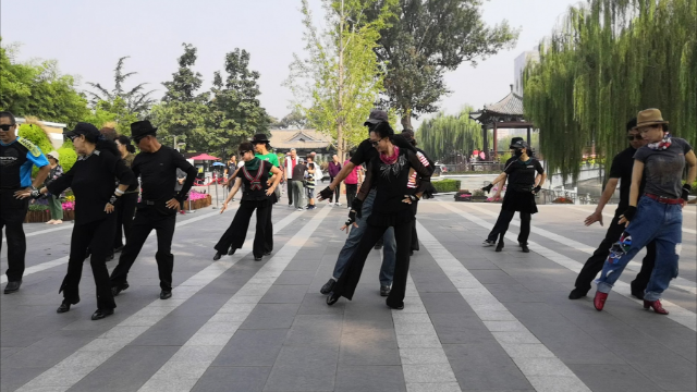 金中都冬冬水兵舞团队学员练习第三套,歌曲好