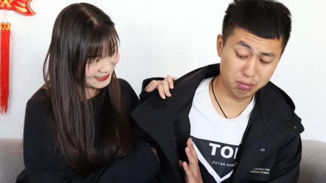 姐夫在睡觉，小姨子突然进来跟姐夫商量一件事，结局太逗了