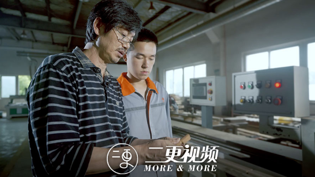 他突破纯手工理念  创新传承香山帮技艺