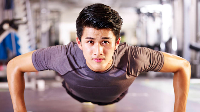 男人做多少俯卧撑才算合格？若你能达到这个数，说明身体还算强壮