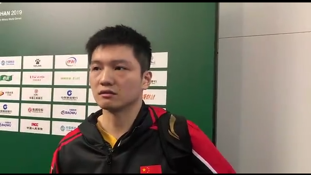 兵乓球男子团体小组赛中国队3比0战胜希腊 来听樊振东赛后怎么