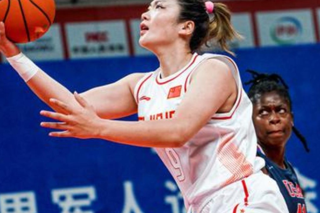 中国女篮48分狂屠美国 军运会三连胜净胜对手215分
