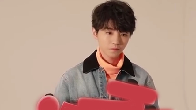 明星们相爱相杀！王俊凯对杨紫唱歌陷入沉思，求生欲迫使：也还行