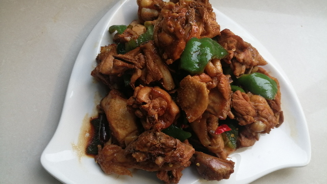 红烧鸡块简单又美味的家常做法，这样做鸡肉鲜嫩入味简单易学