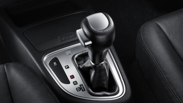 自动挡的手动模式怎么用？很多人车开了好几年都没知道里面的妙处