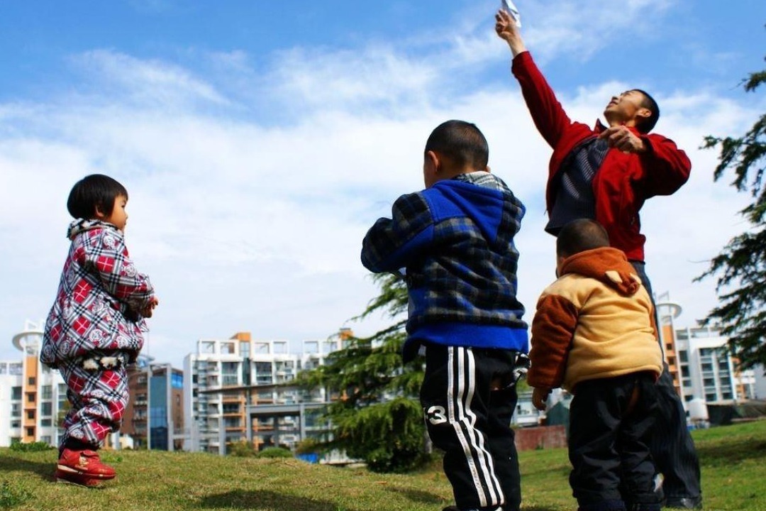 妻子生三胎民警被辞退：对单位寒心了