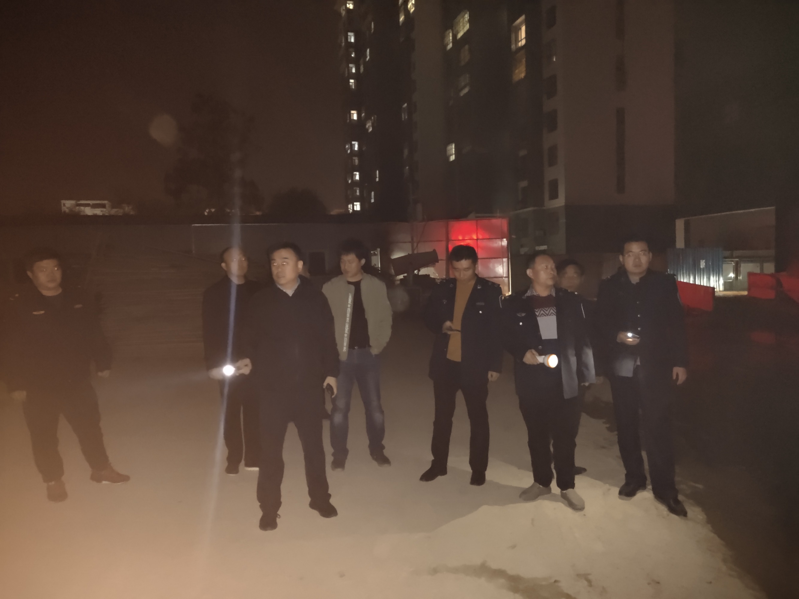 河北省临西县副县长刘云鹏带队夜查该县大气污染防治工作
