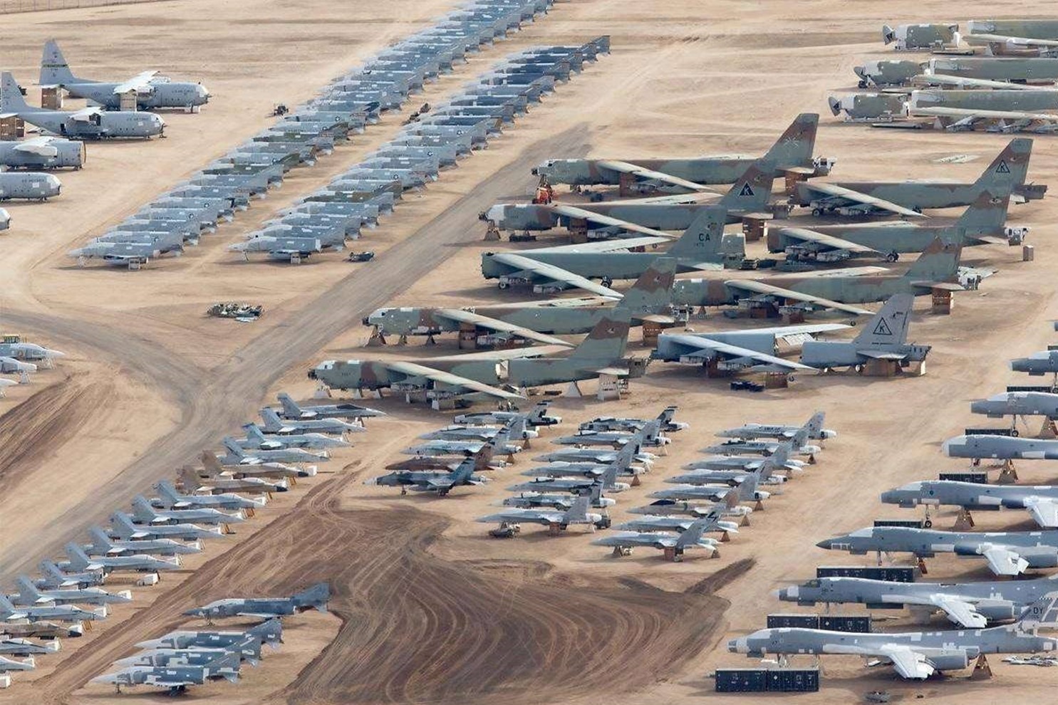 亚洲第一飞机坟场，2000余架战机被封存，藏在中国一座小县城