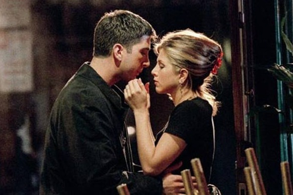 《老友记》开播25周年，回顾罗斯的16段感情和13任女友！