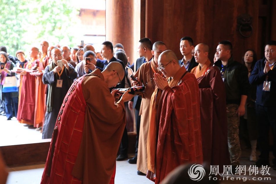 (图片来源:凤凰网佛教 摄影:慧10)台湾中国佛教会理事长,慈法禅寺