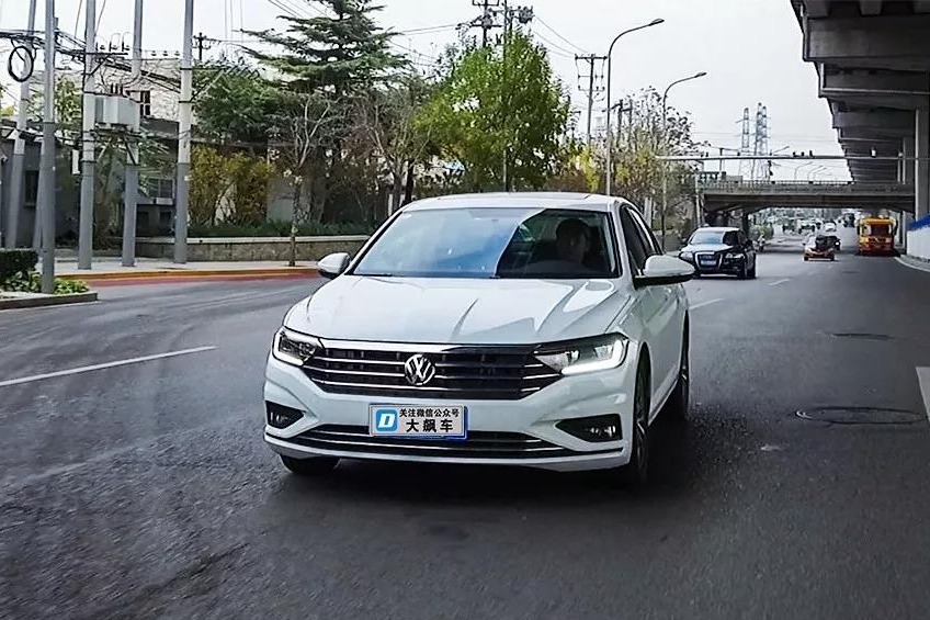 没了当年的厚重感，倒是开出了朗逸的味道