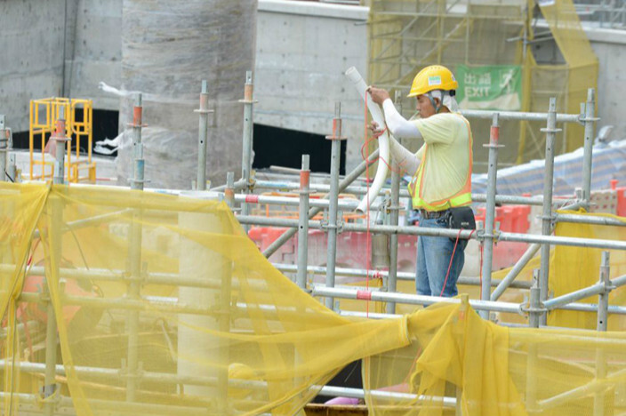 香港整体工程数量减少建筑业工人每月仅开工十多天