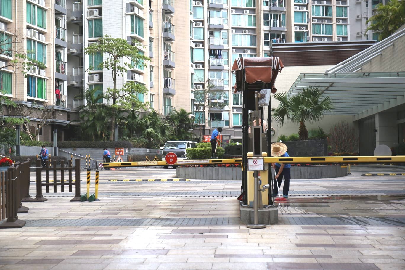 香港公院医护抽“生死签”入隔离病房照顾患者