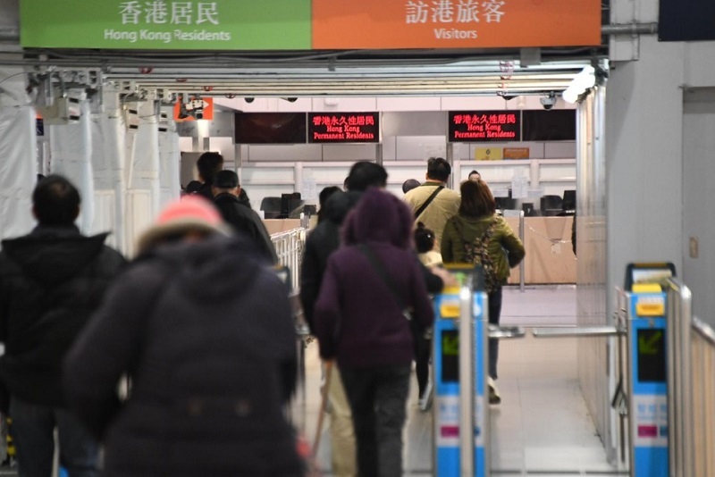 政务司长吁：在港湖北人尽快离开或自动隔离14日