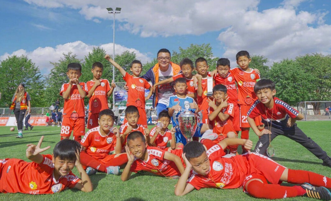 10岁中国足球小将的Tiki-Taka！全中国最接近“巴萨”打法的球队
