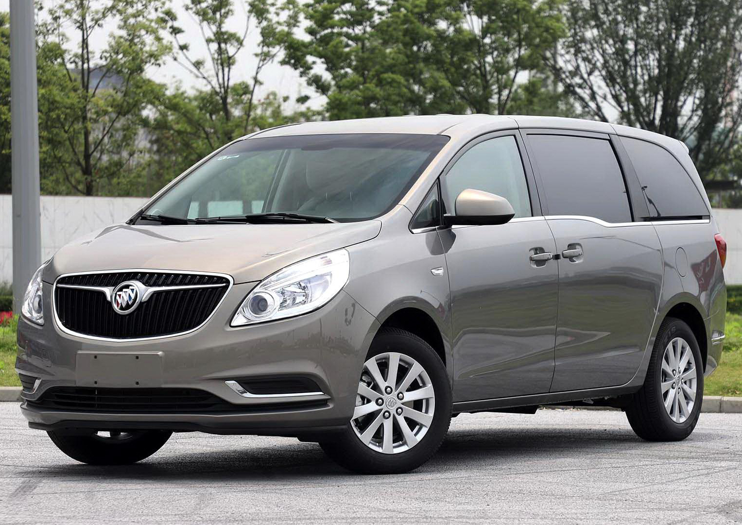 上汽别克GL8，中保研安全碰撞成绩