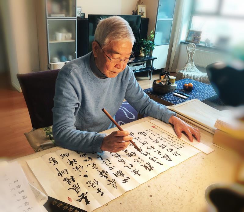 记录,保存:书法家王理求向江西省档案馆捐赠抗疫书法作品__凤凰网