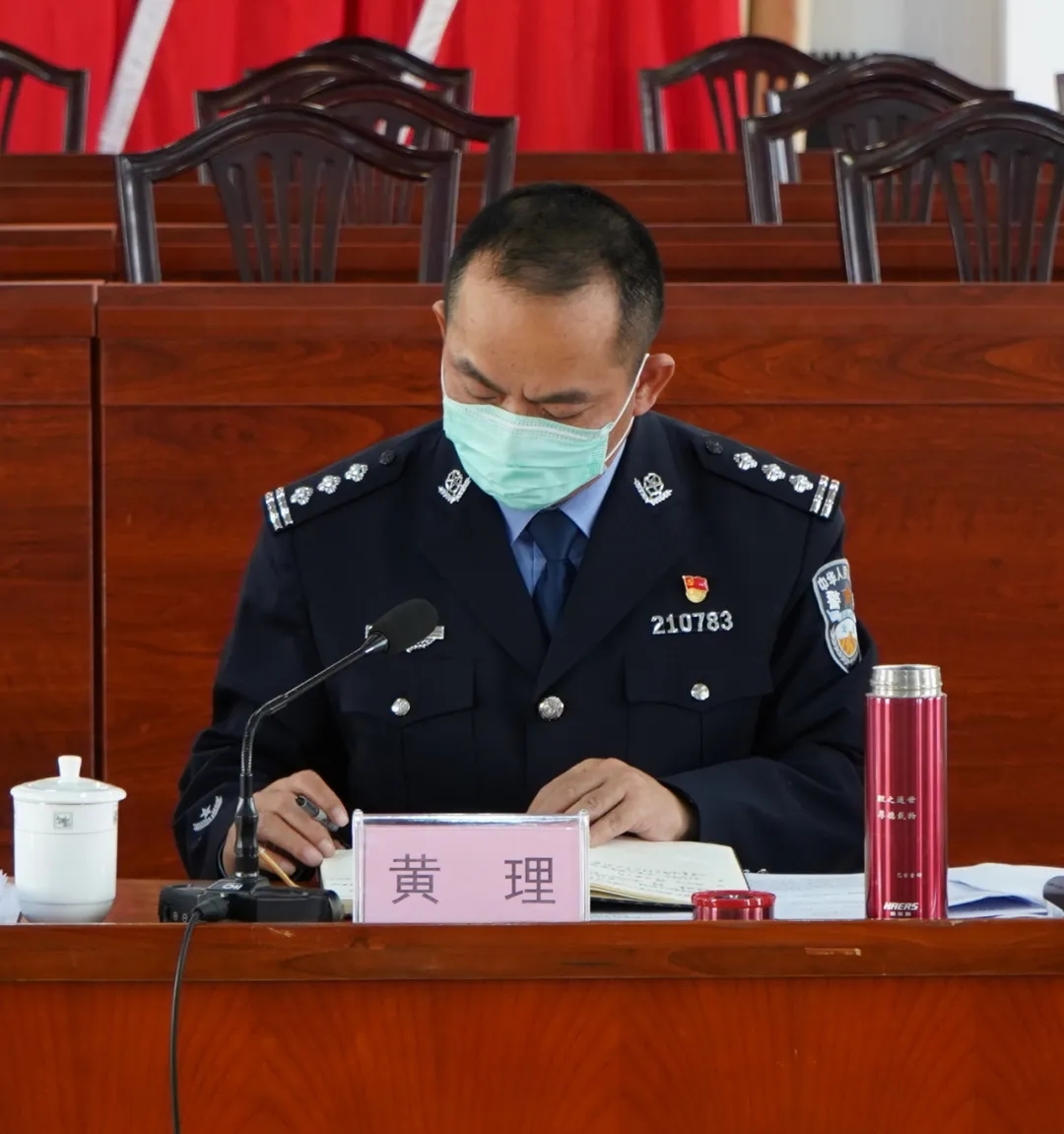 符贤书记,黄大庆副书记,何江常委,陈敏常委,肖俊裕副主任,黄理副区长