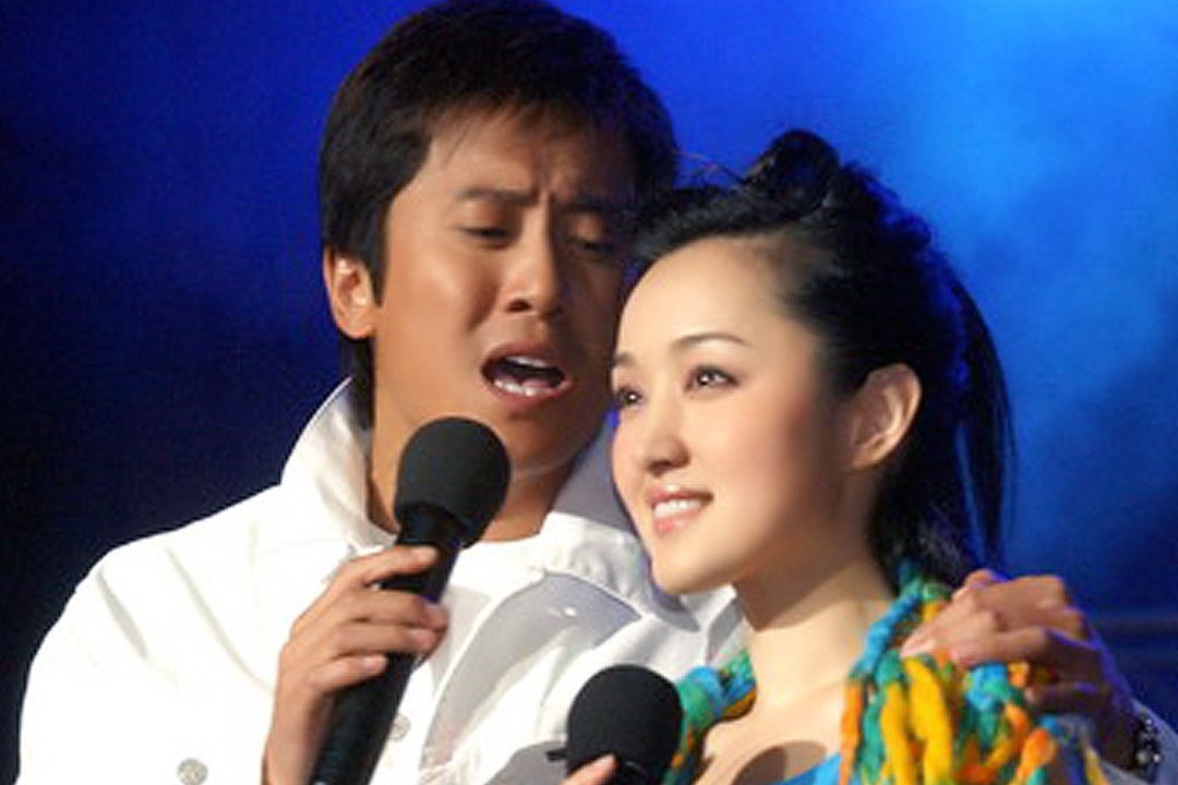杨钰莹歌曲联唱,与毛宁最近的一次晚会合唱《心雨》
